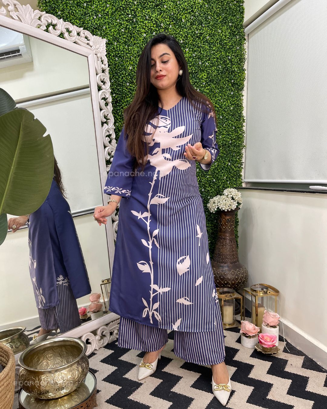 Budget printed suit