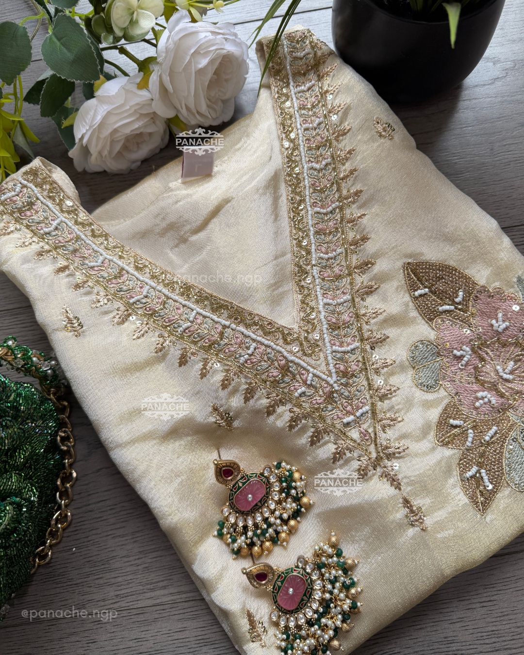 Ivory swan set