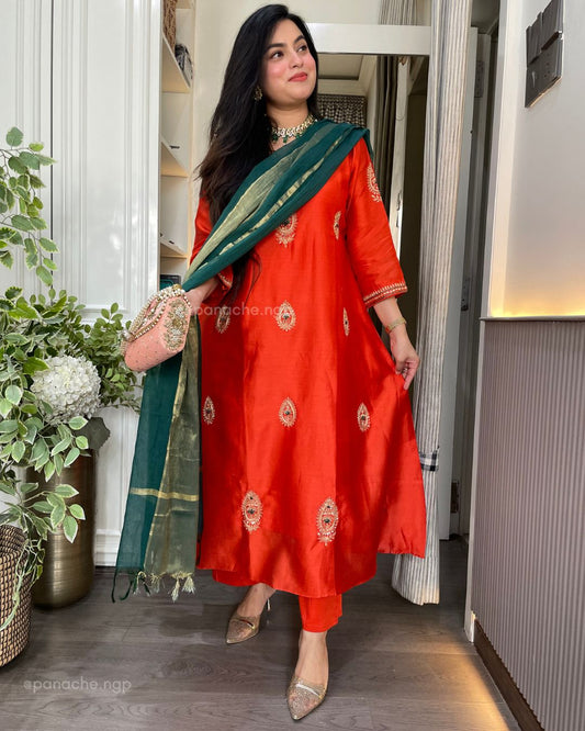 Rani Maheshwari set