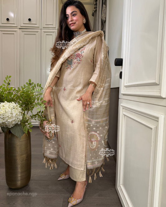 Ivory garden set