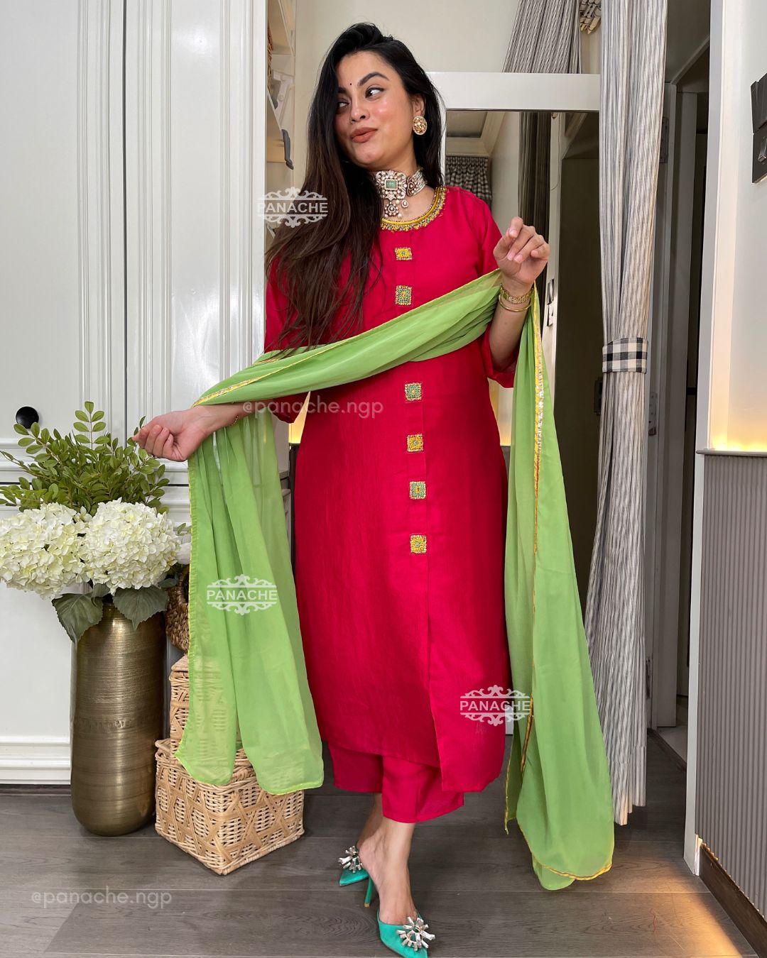 Leheriyan suit set
