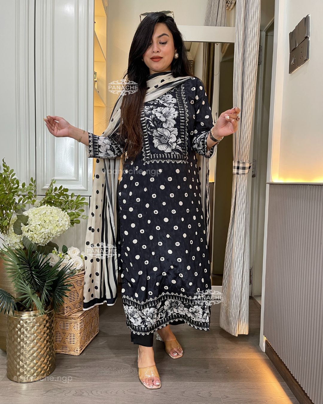 Monochrome polka set