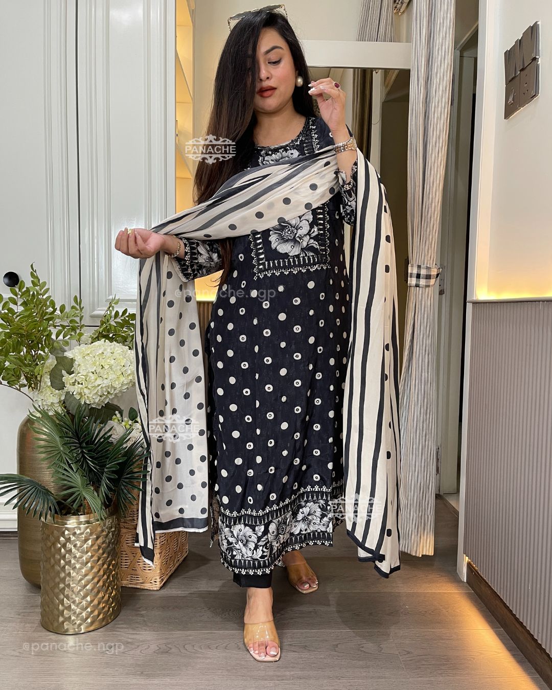 Monochrome polka set