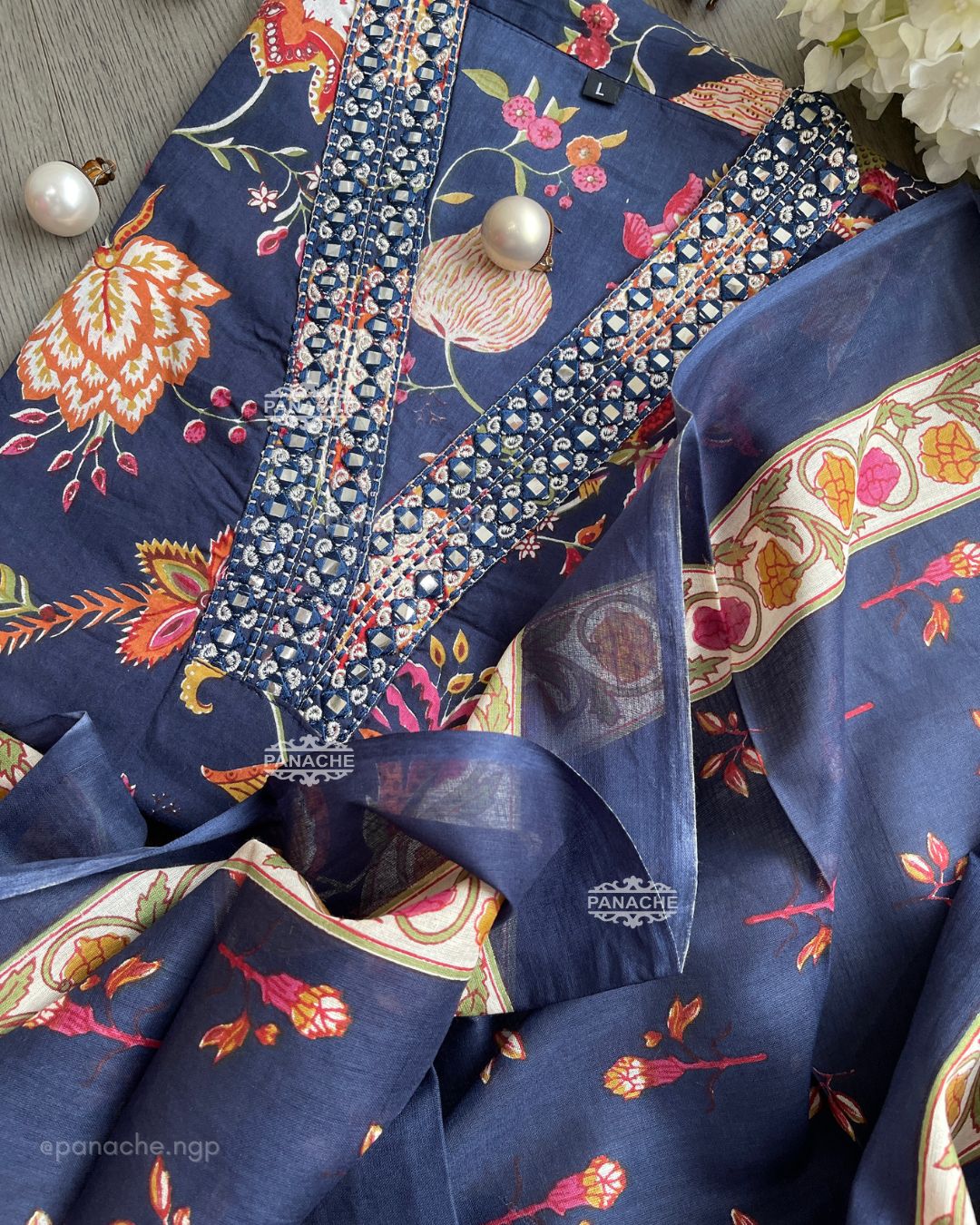 Print in print blue cotton set