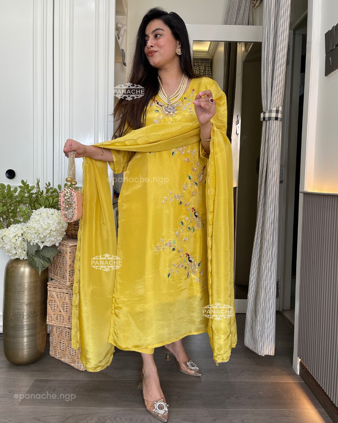 Sunshine & peacocks set