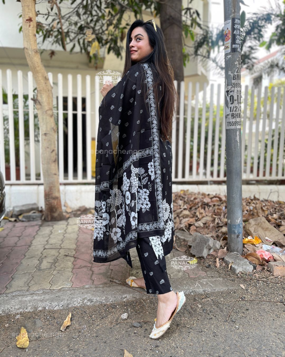 Subtle black floral set