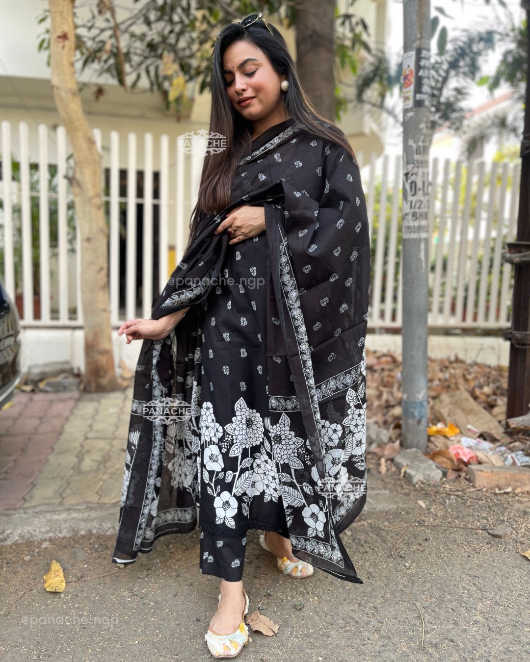 Subtle black floral set