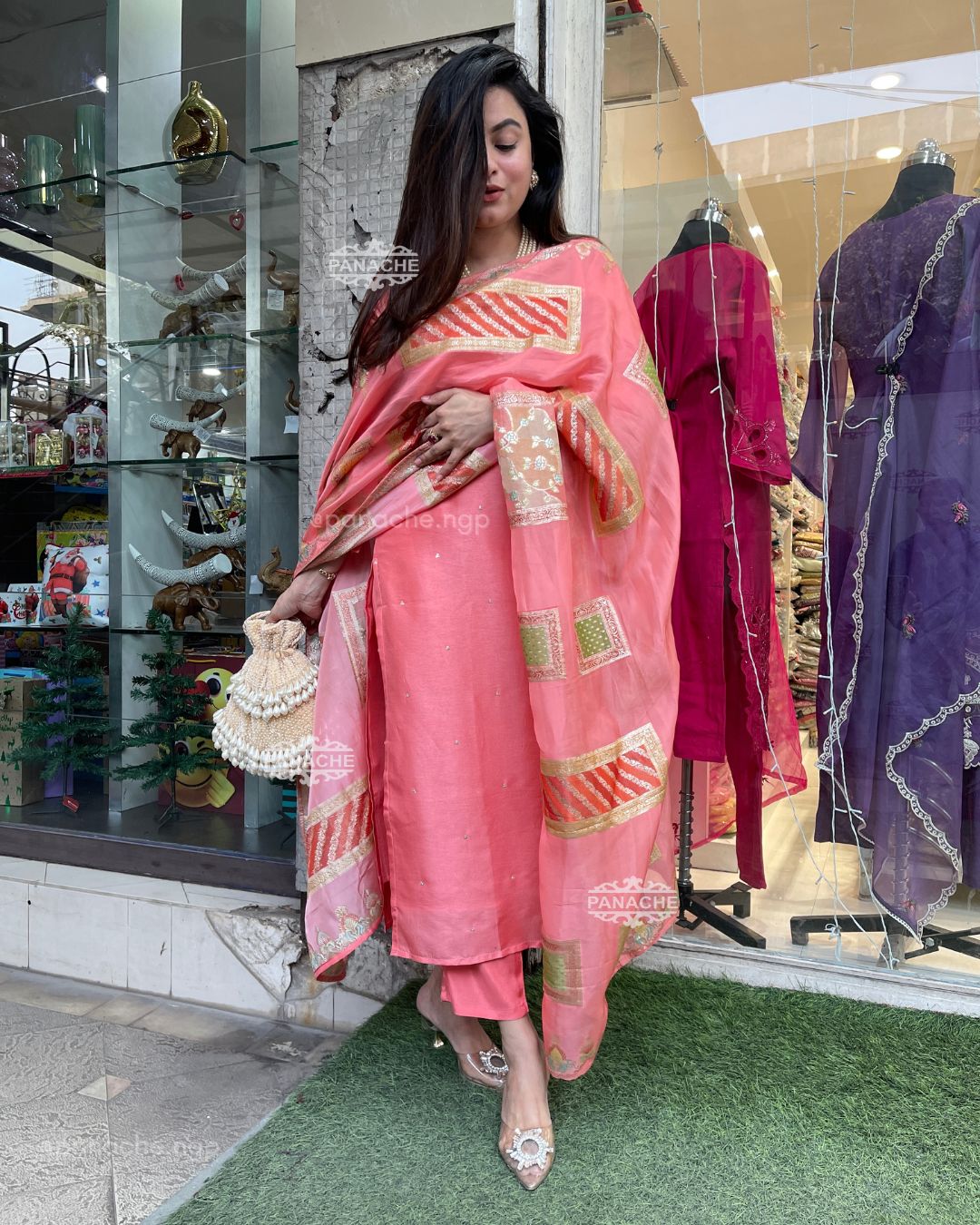 Coral hues set