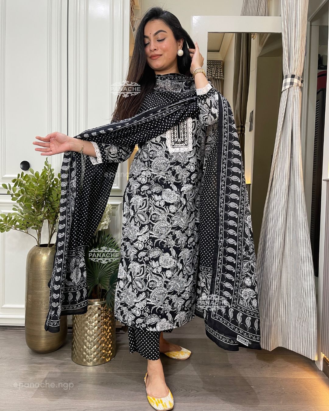 Monochrome Monday mul set