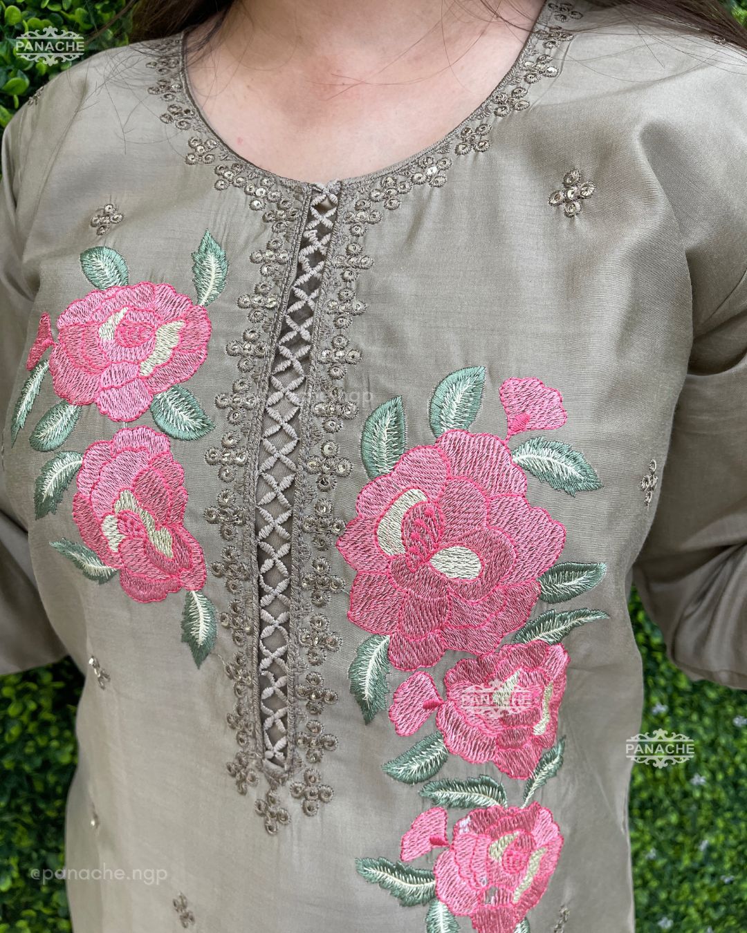 Subtle embroidered pastel set