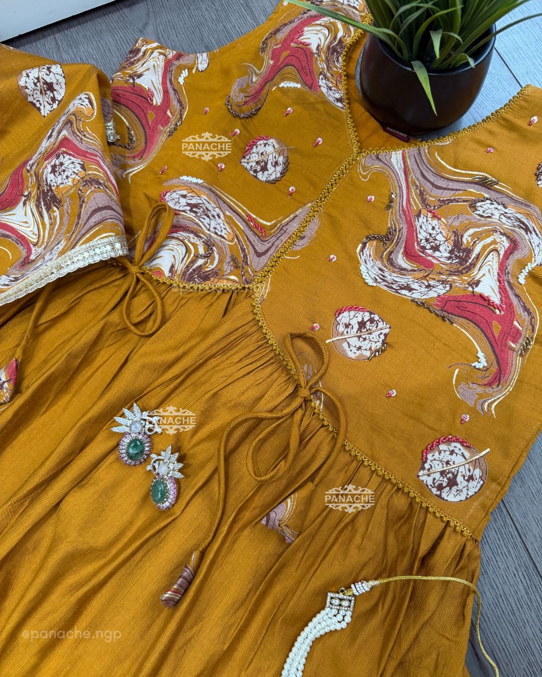 Budget sleeveless set