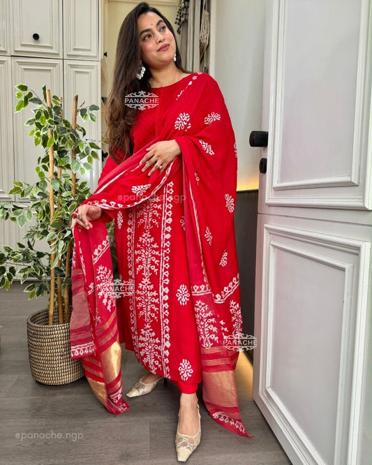 Sindoor Gajji baatiks with mirror earrings