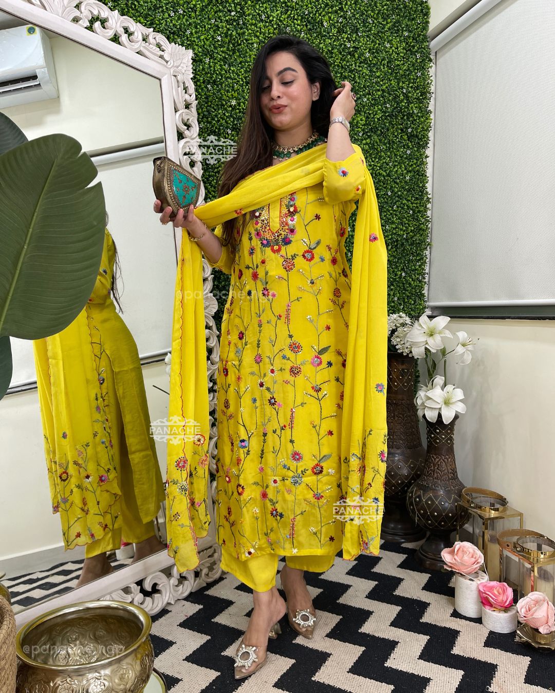 French-knot haldi set