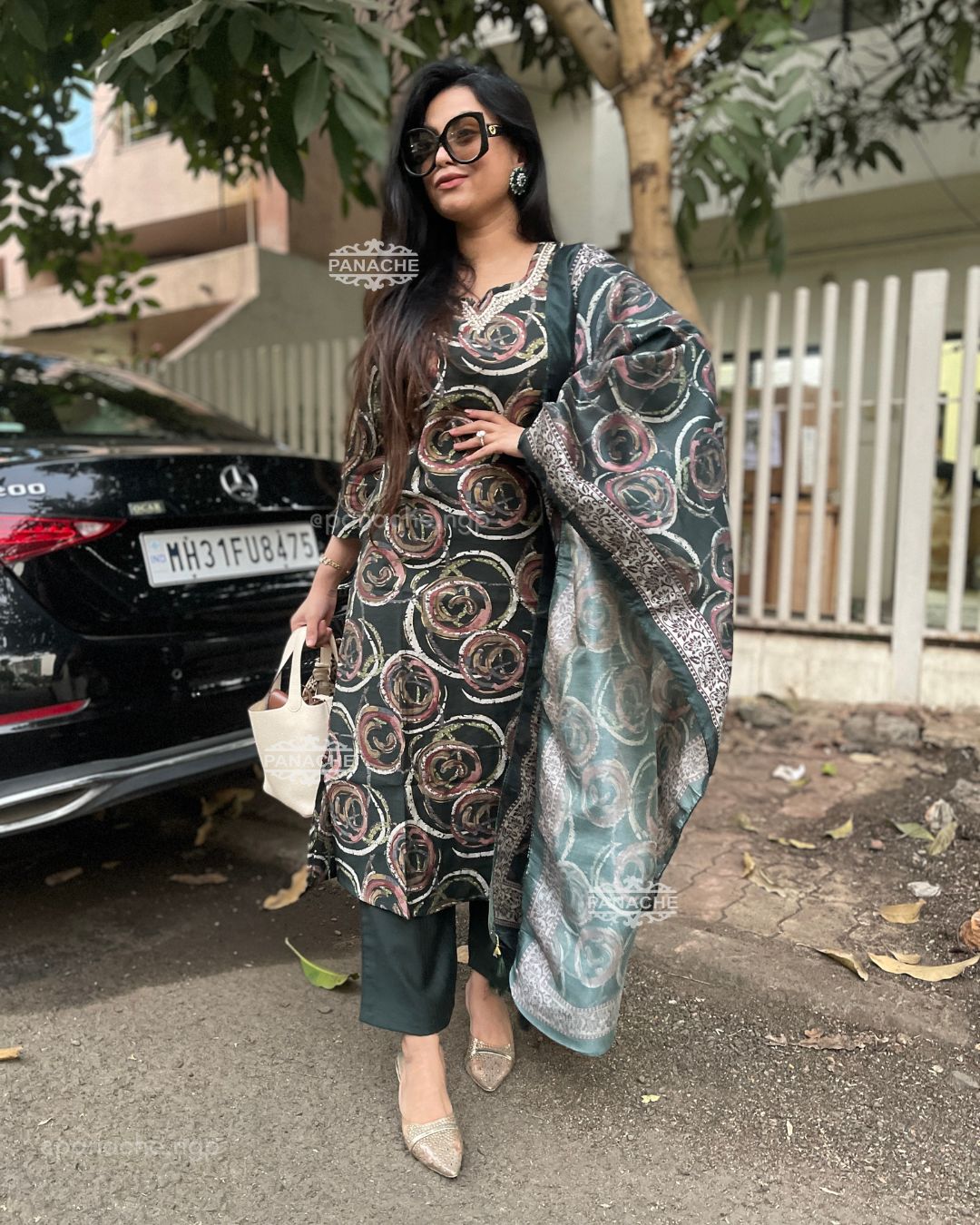 Printed semiformal budget range