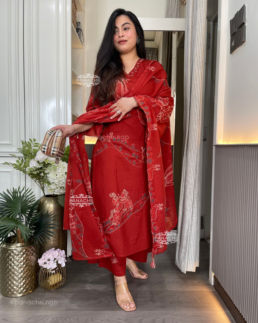 Unique mul suit set