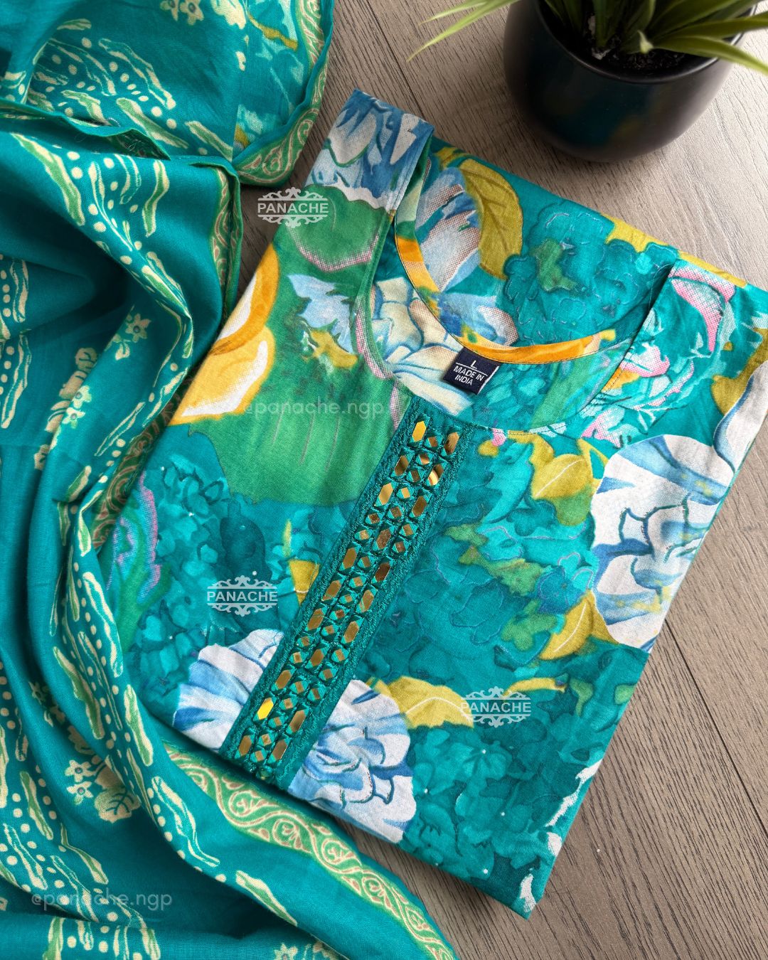 Print on print muslin set