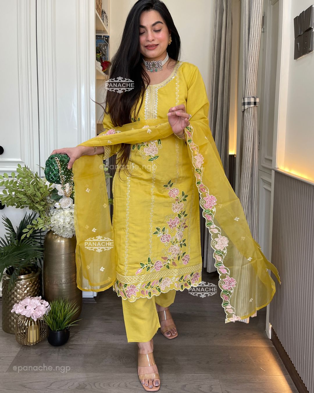 Pastel floral garden set