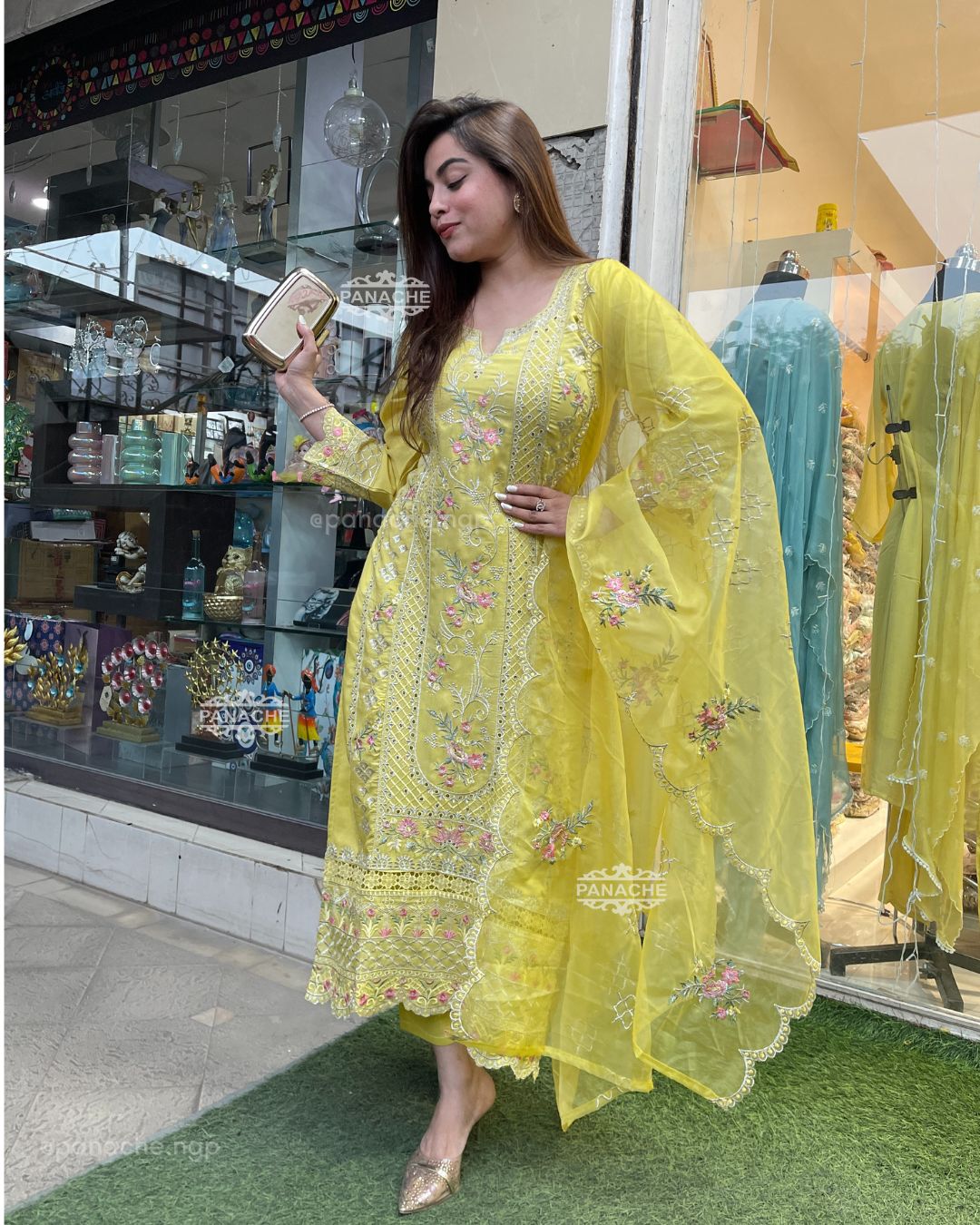 Light yellow karachi special