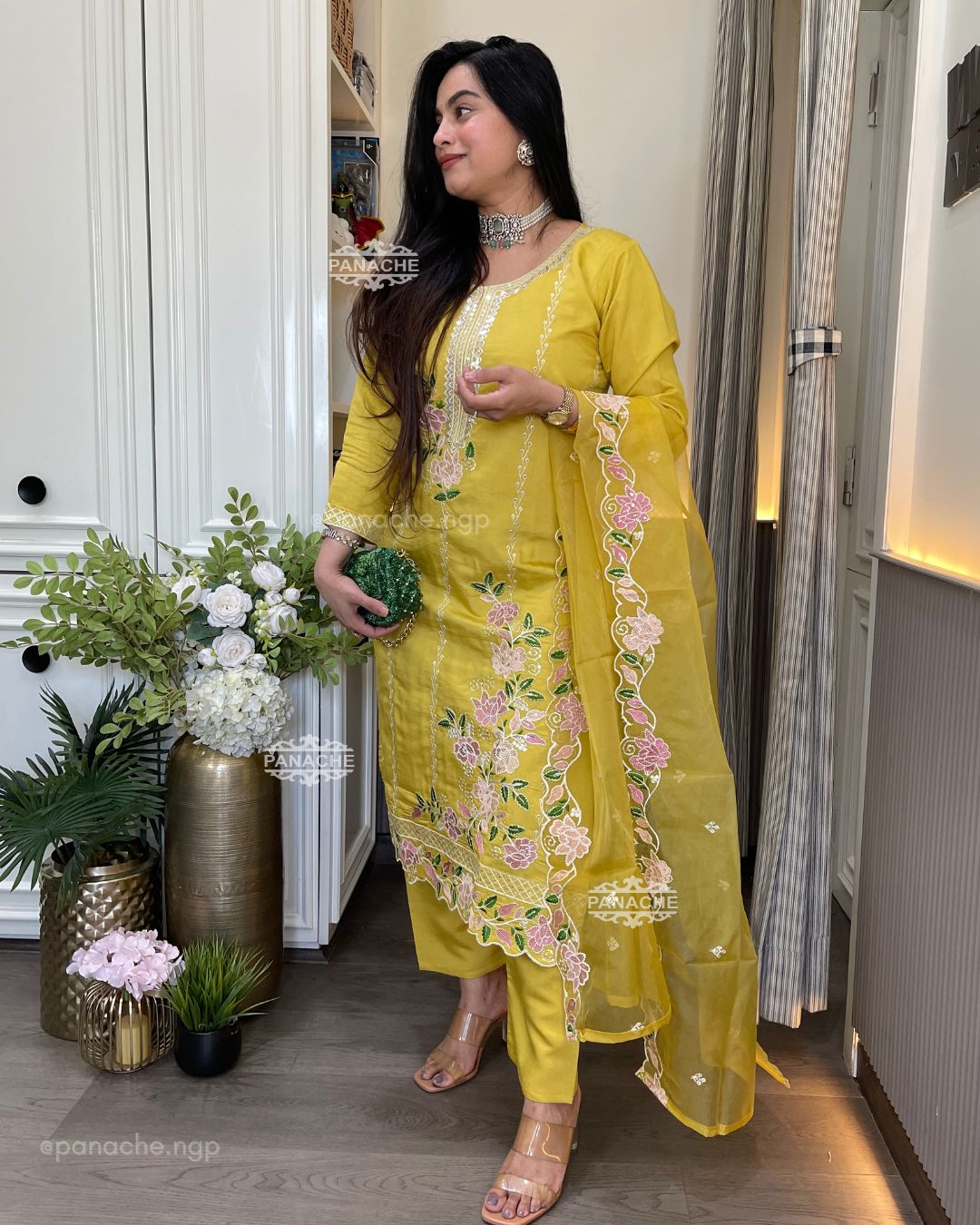 Pastel floral garden set