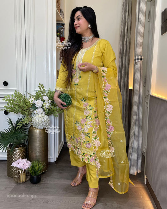 Pastel floral garden set