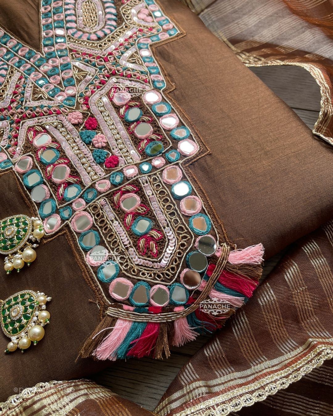 Mridula glow funda set