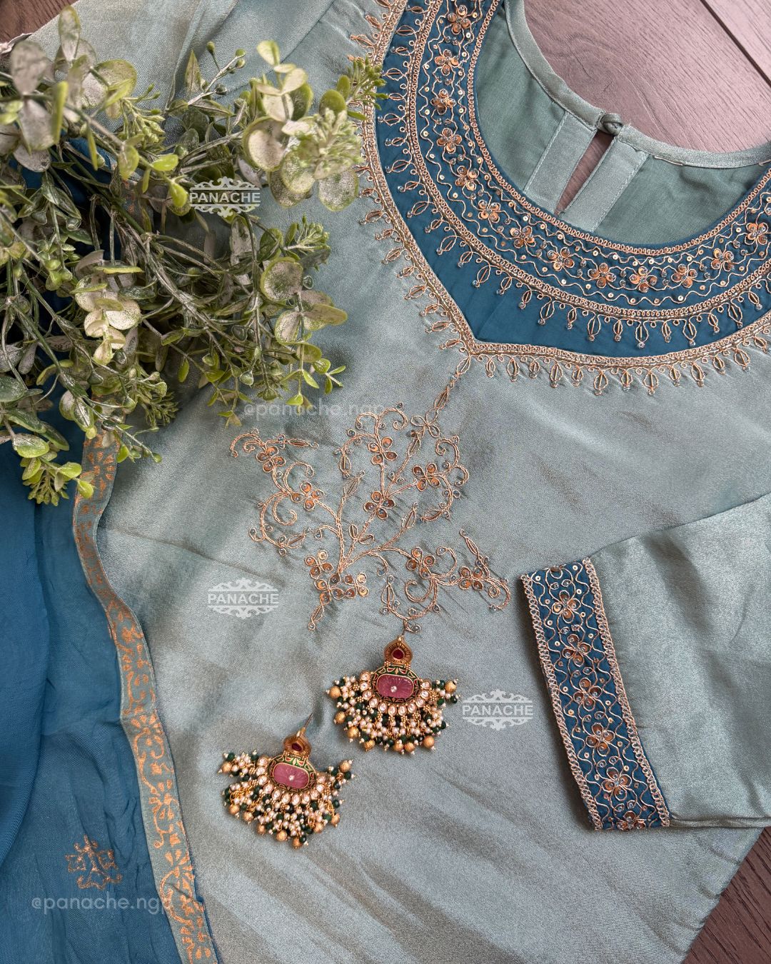 Neerja festive set