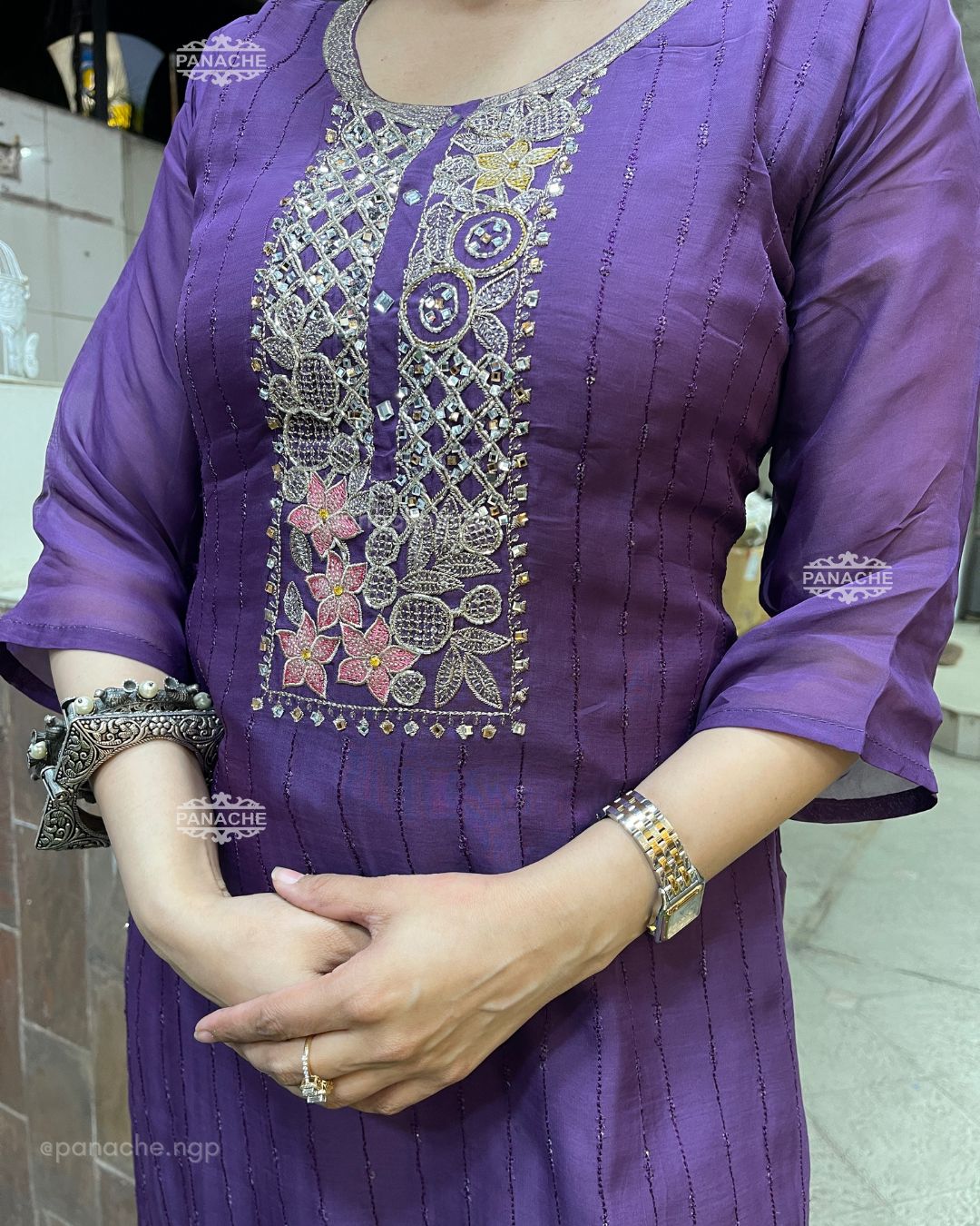 Embroidered Orgenza set