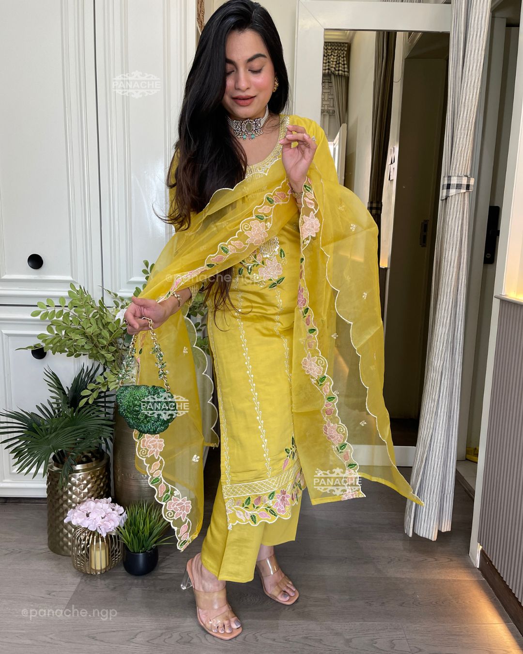 Pastel floral garden set