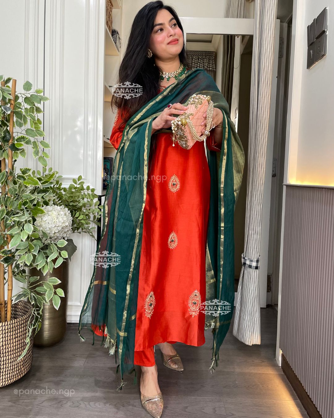 Rani Maheshwari set