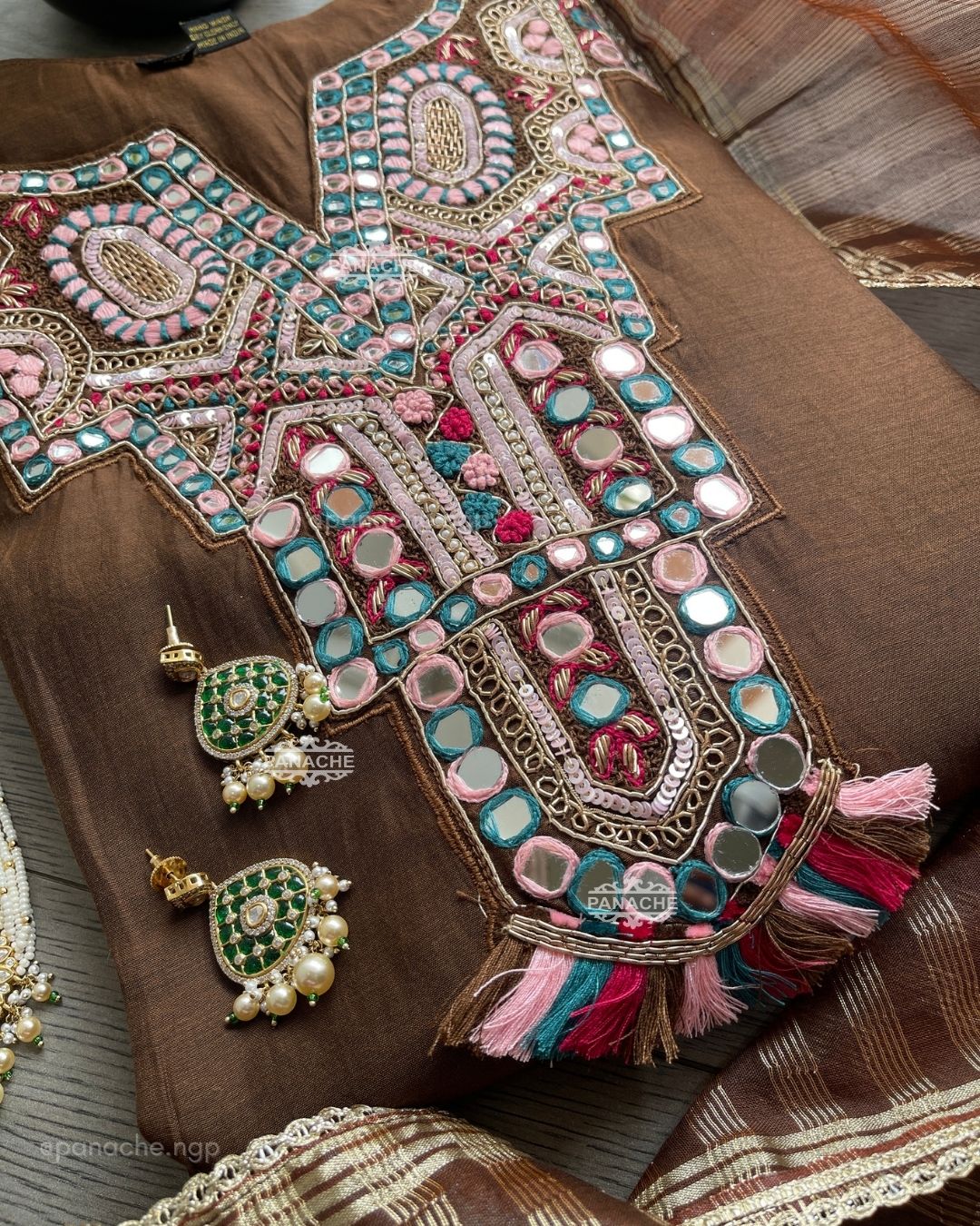 Mridula glow funda set