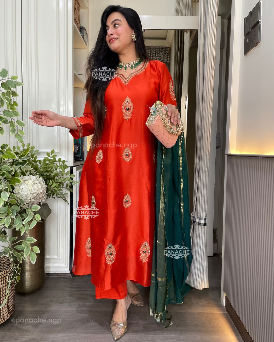 Rani Maheshwari set