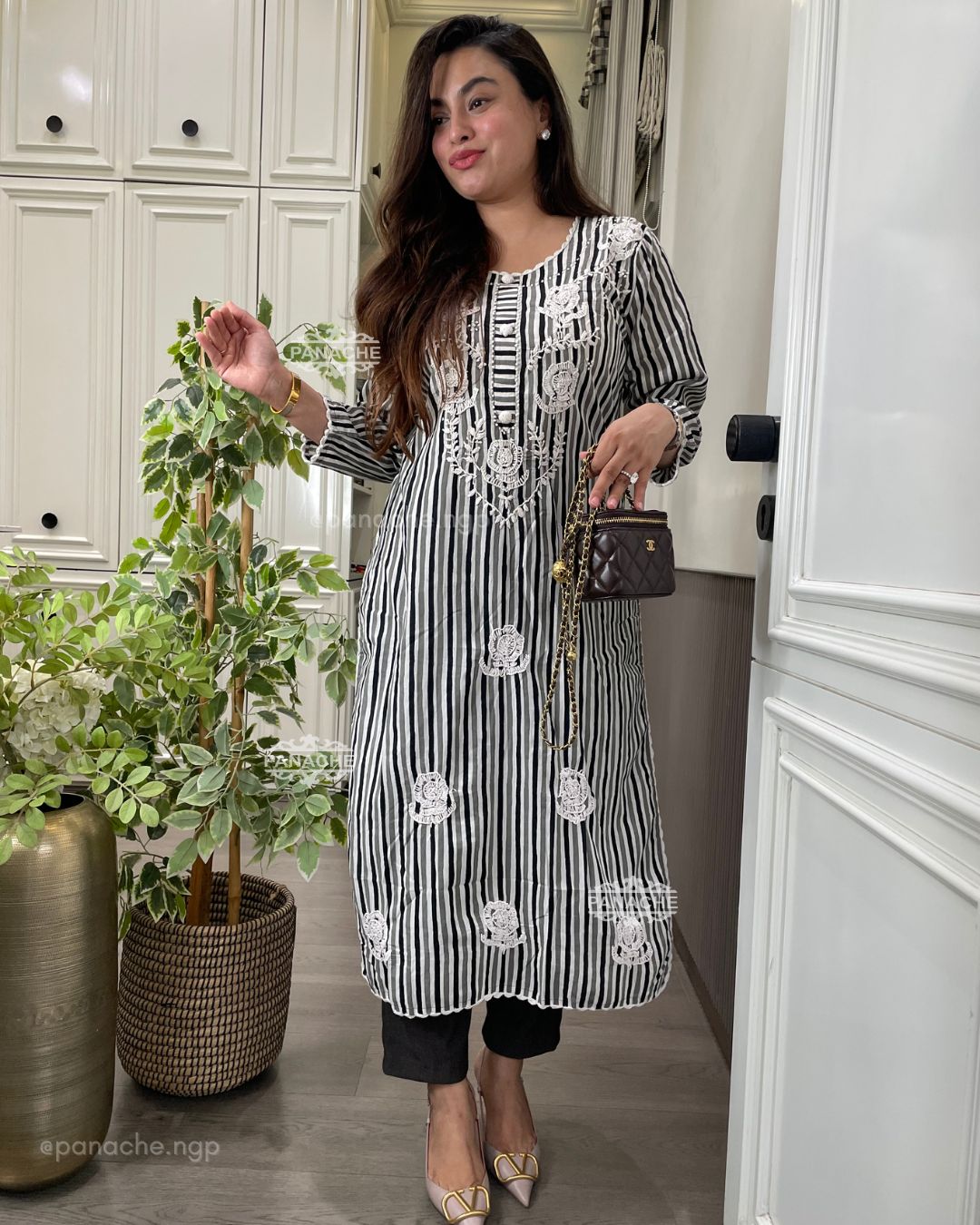 Lakhnavi rose kurti