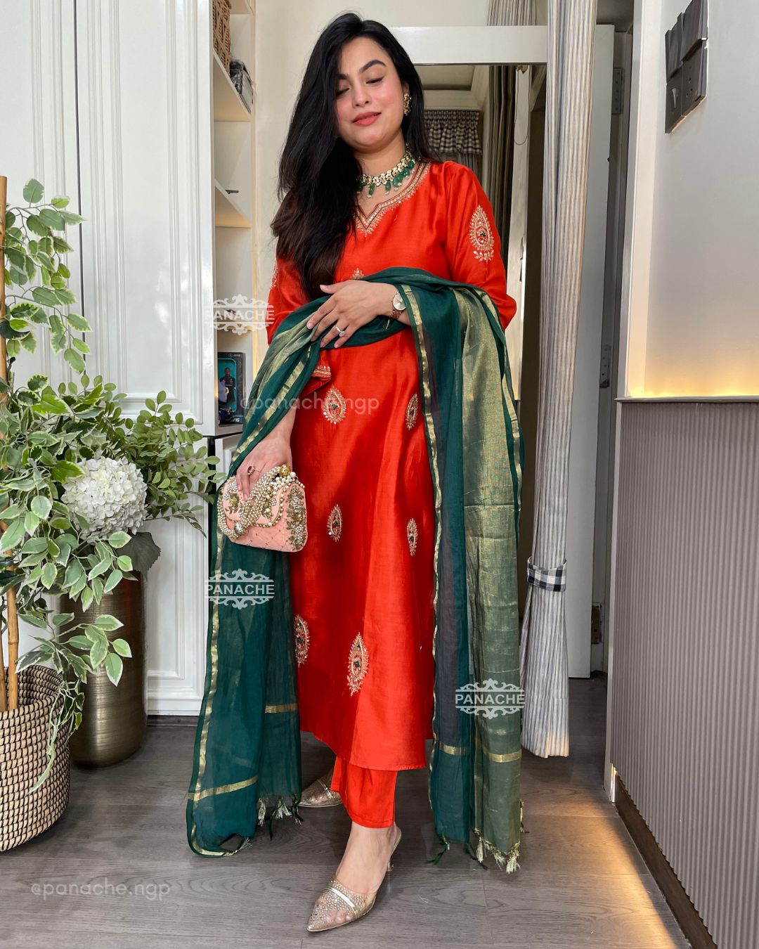 Rani Maheshwari set