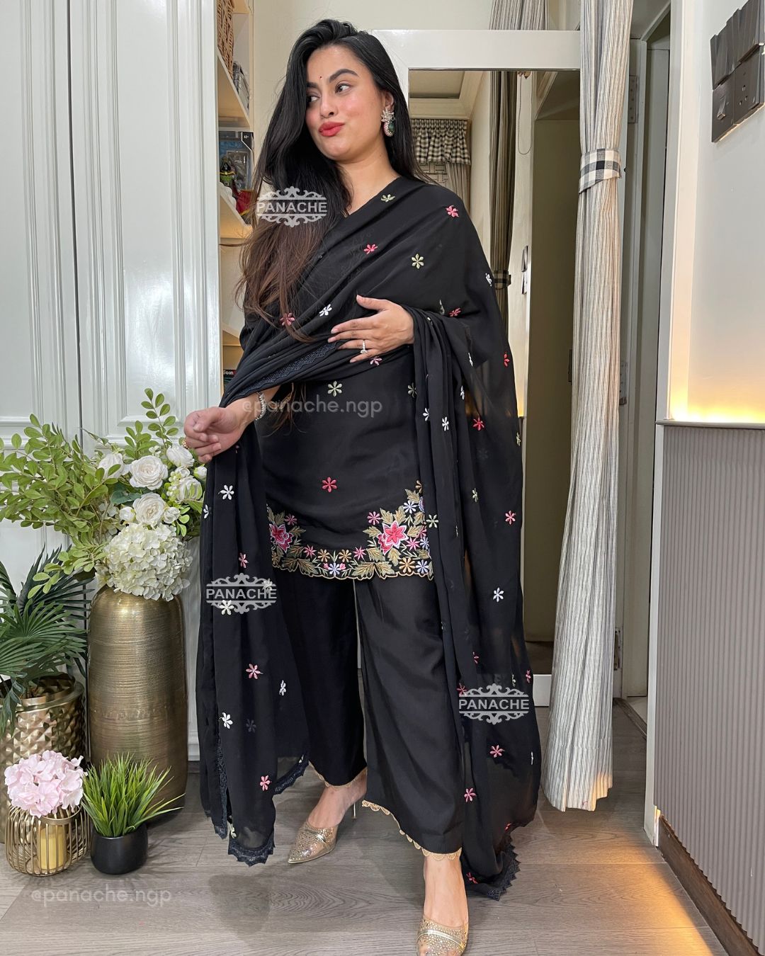 Monochrome twist suit set