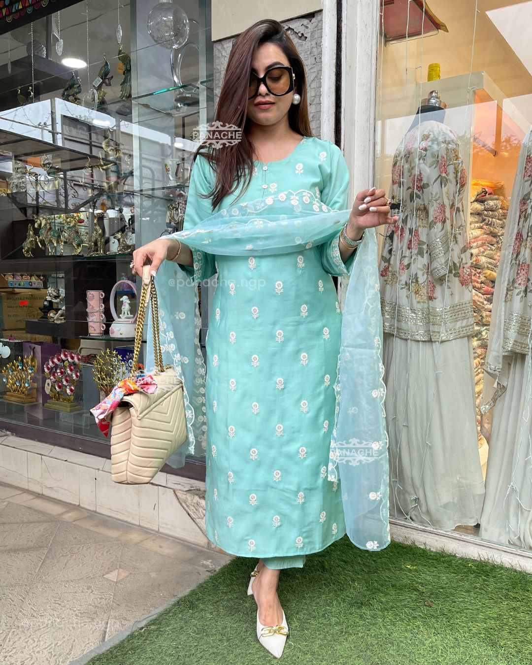 Mint embroidered set