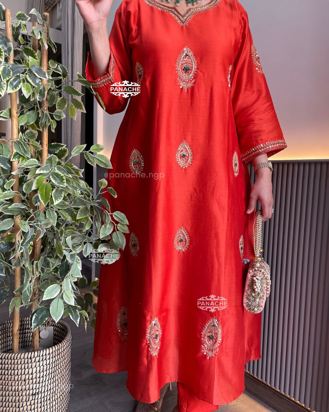 Rani Maheshwari set