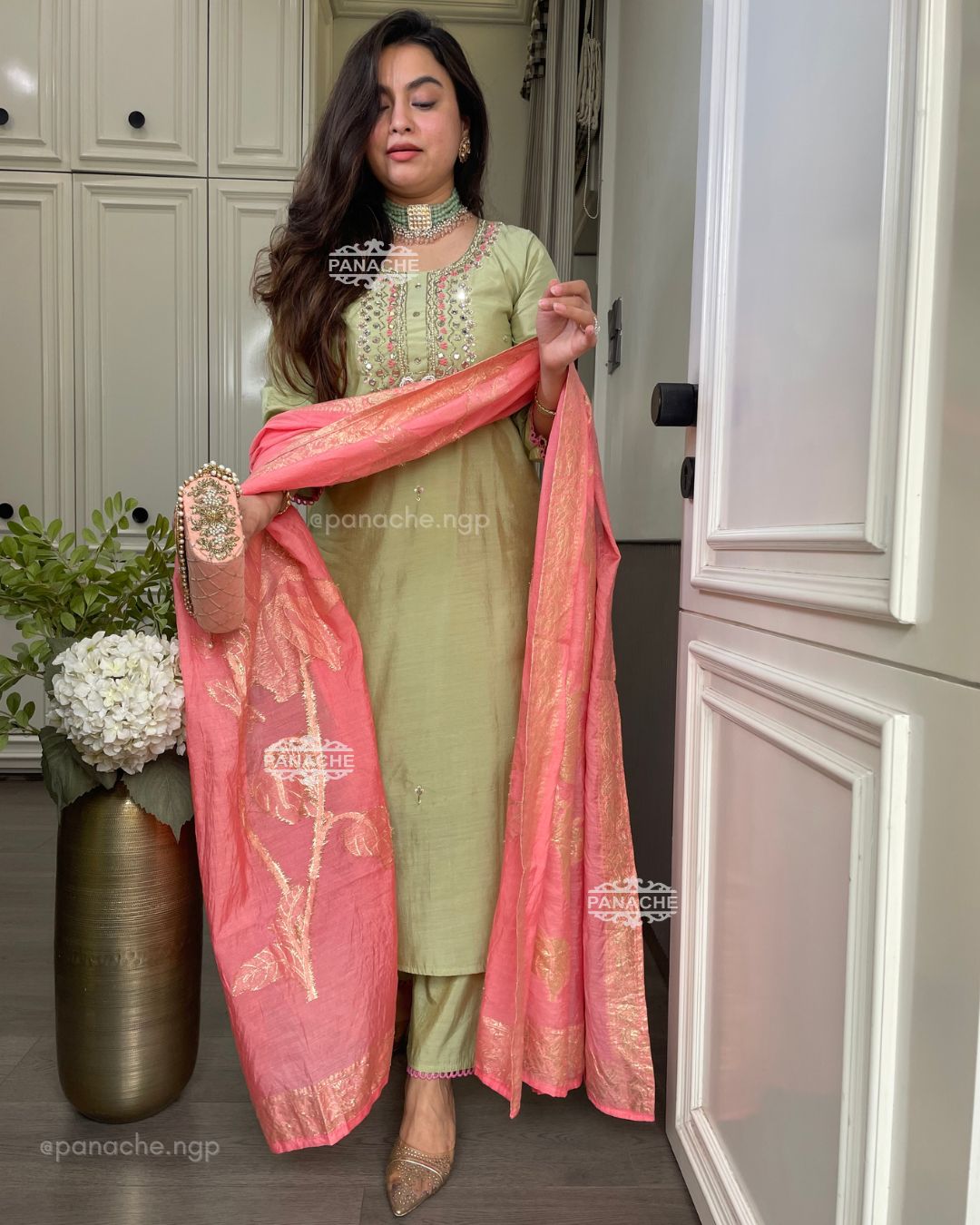 Pista contrast set