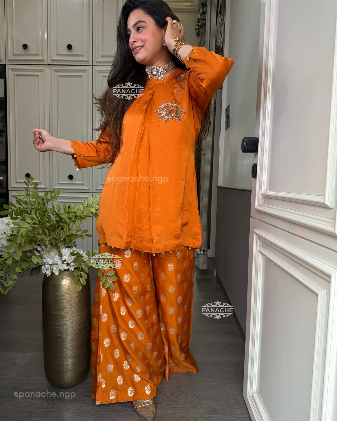 Kesariya Banarasi set