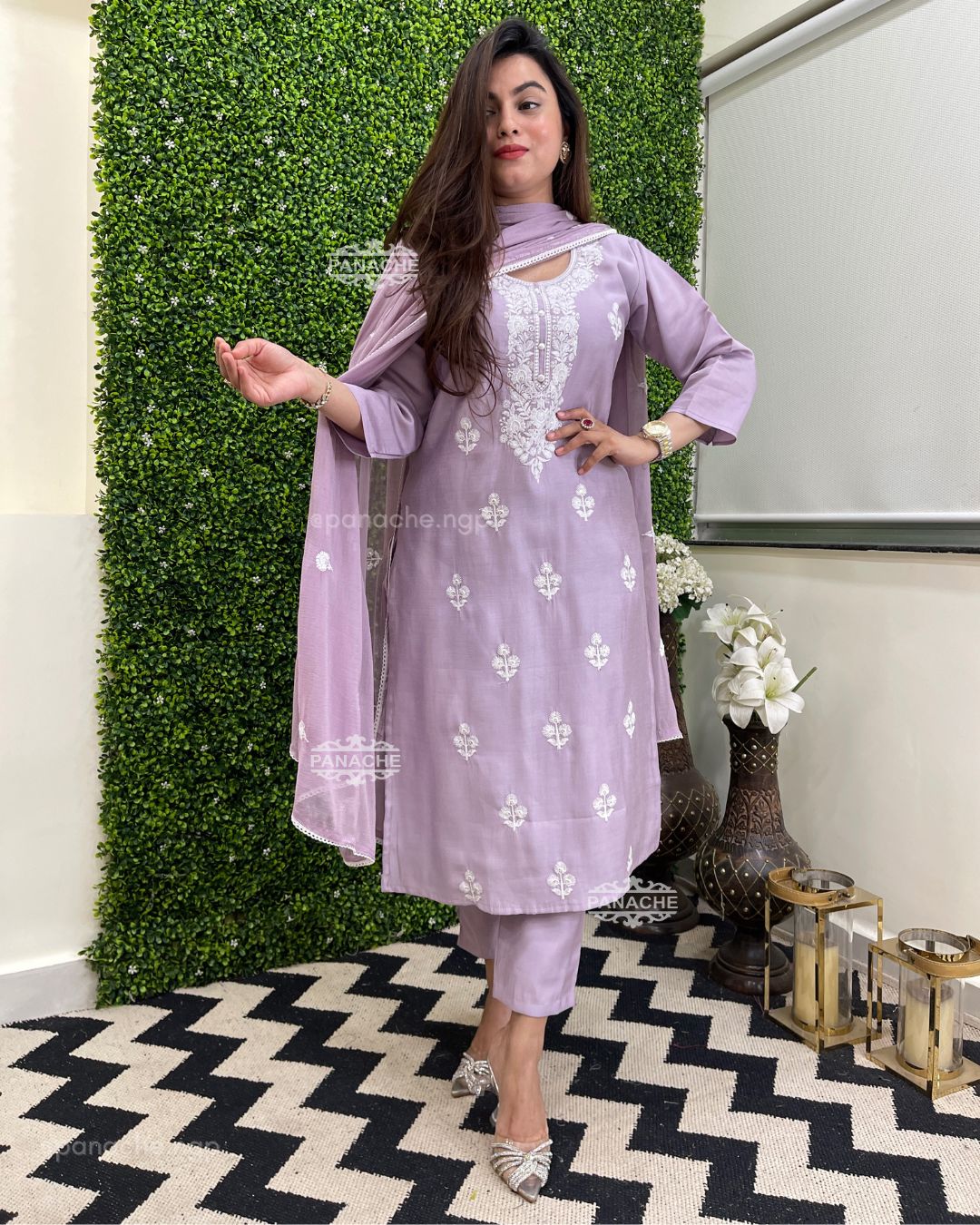 Lakhnavi in lilac