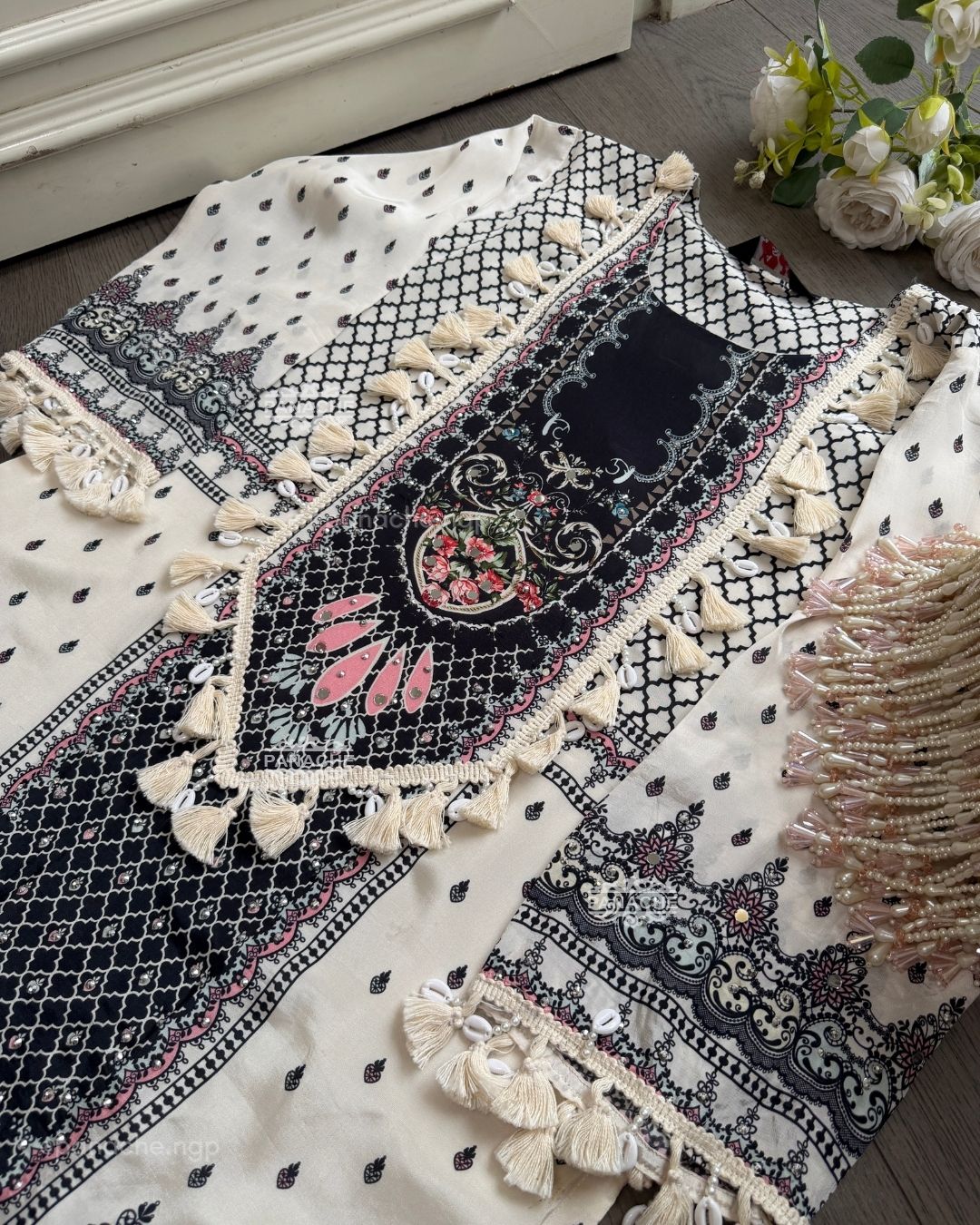 Monochrome crepe coords