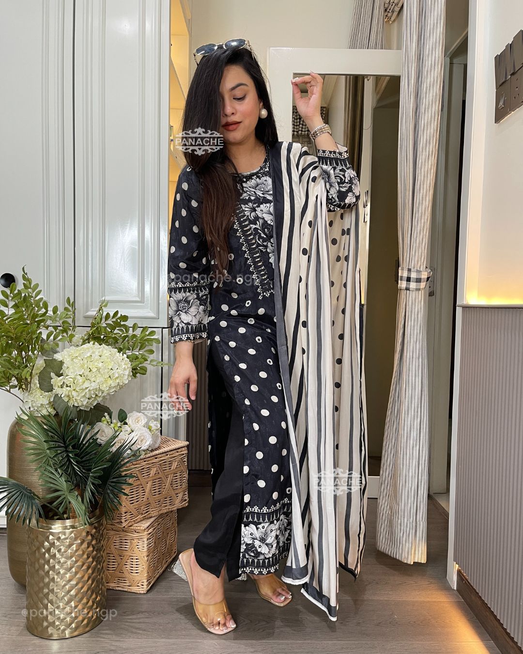 Monochrome polka set