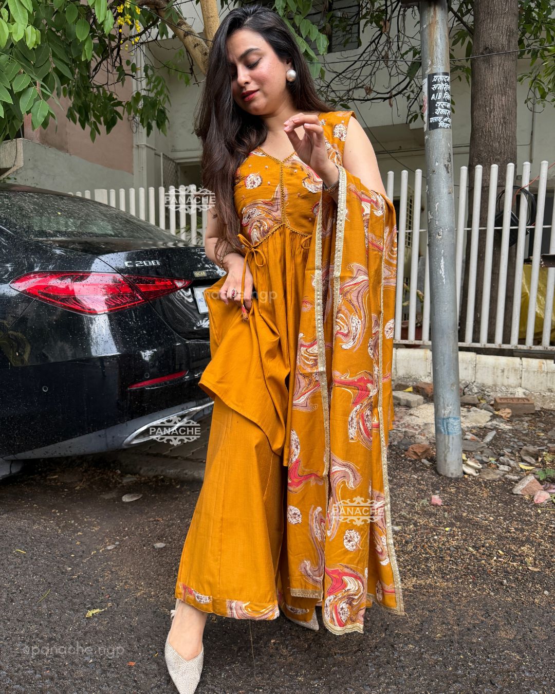Budget sleeveless set