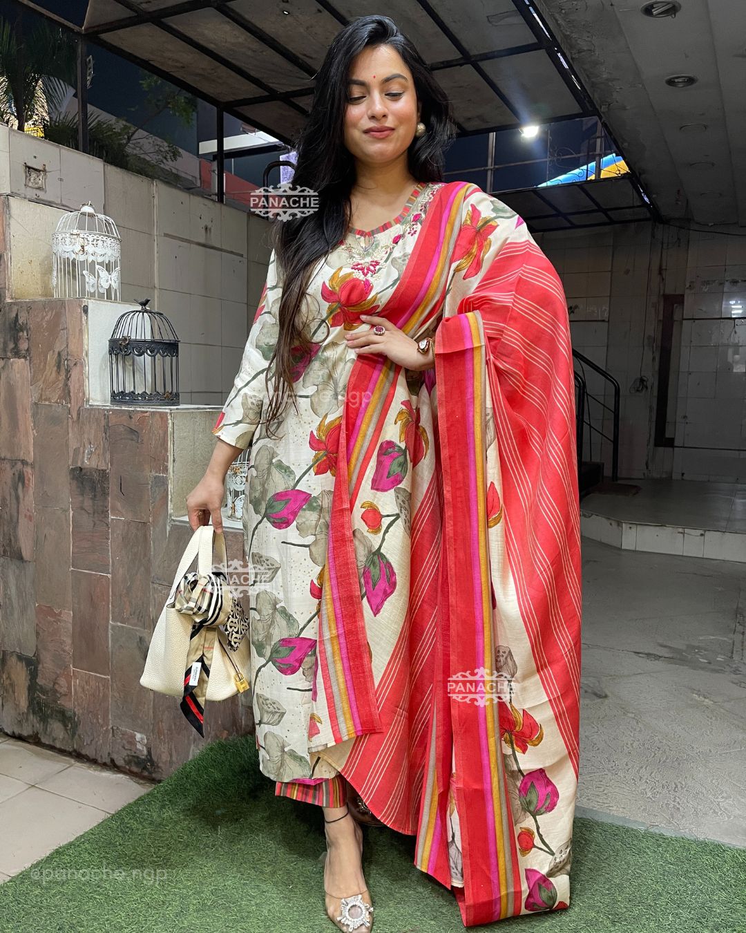 Semiformal office wear set