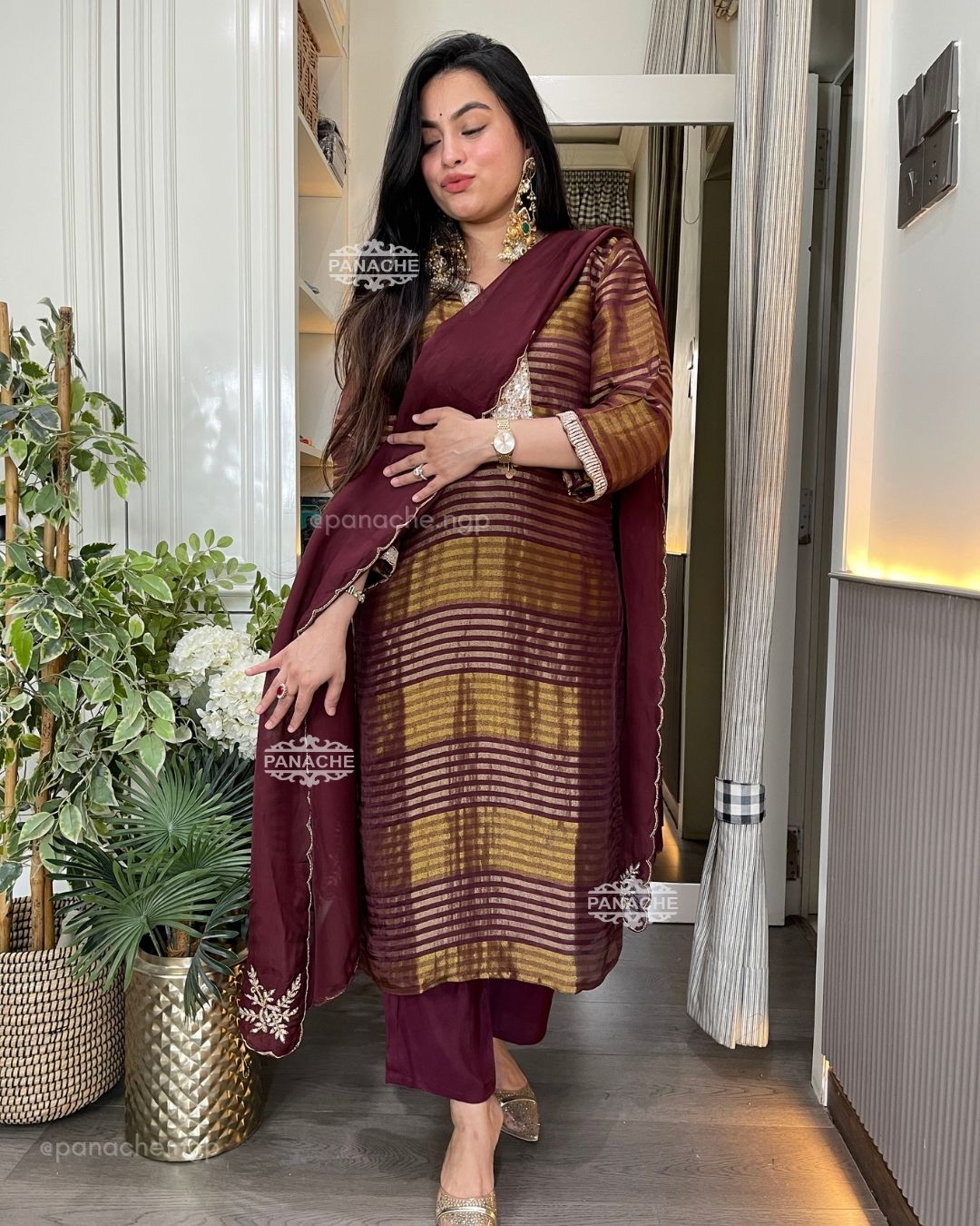 Shades of maroon & gold set