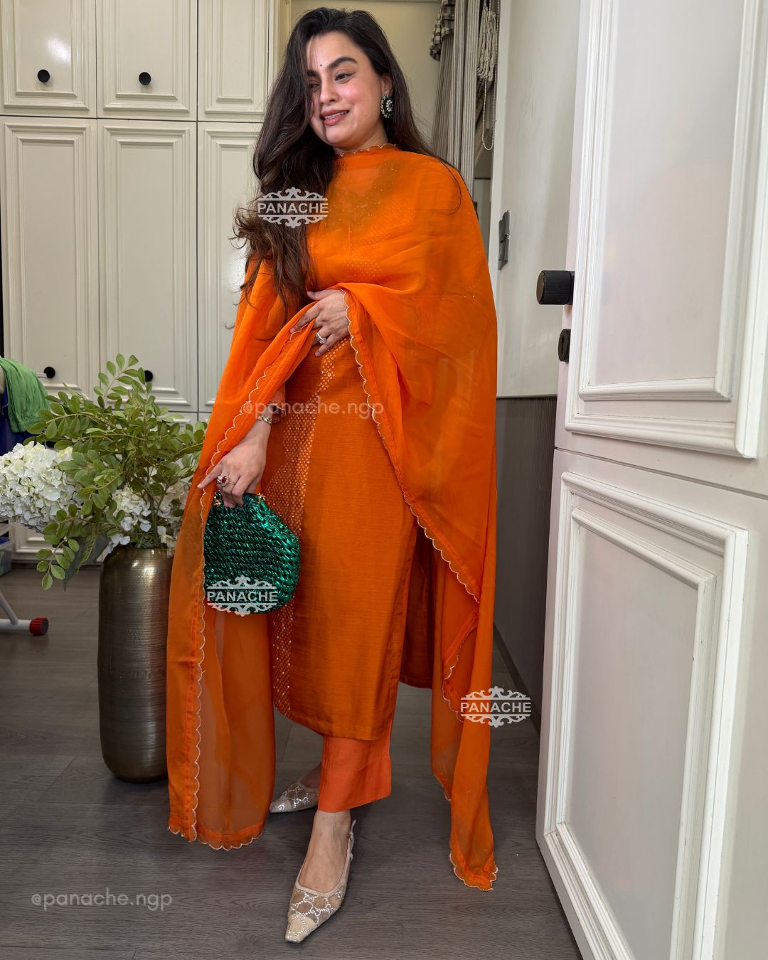 Leher Bandhani suit set