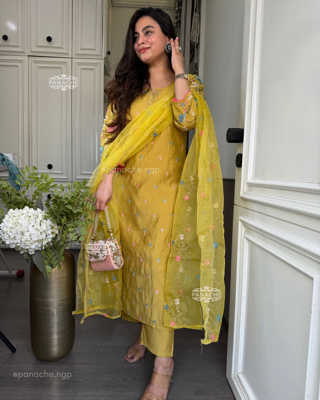 Sunshine embroidered suit sets