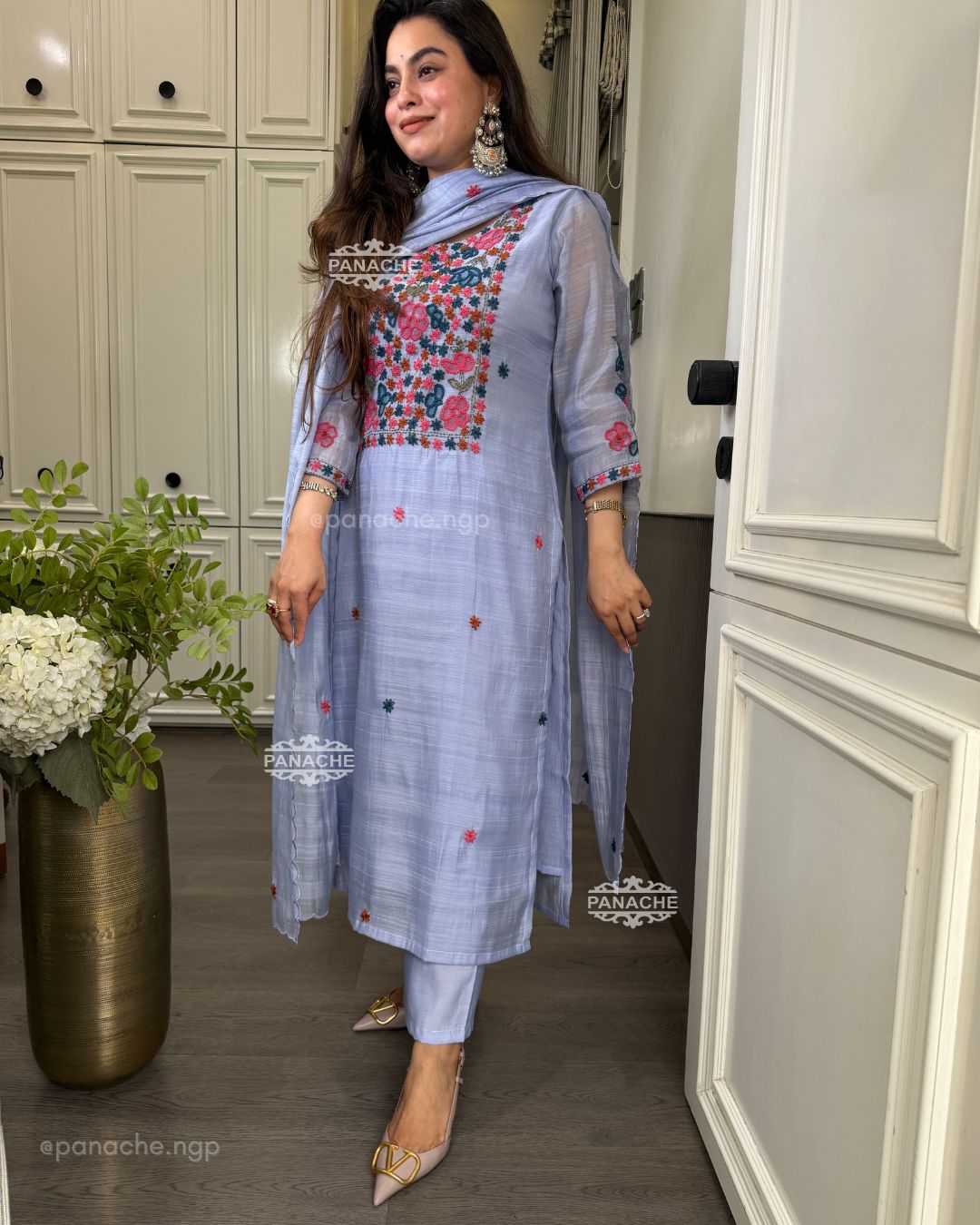 Aaira suit set