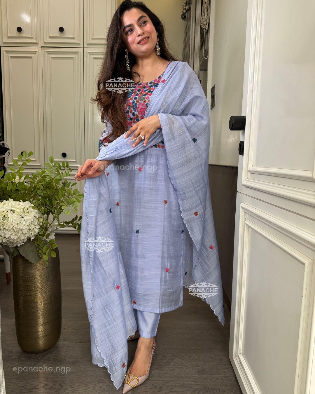 Aaira suit set