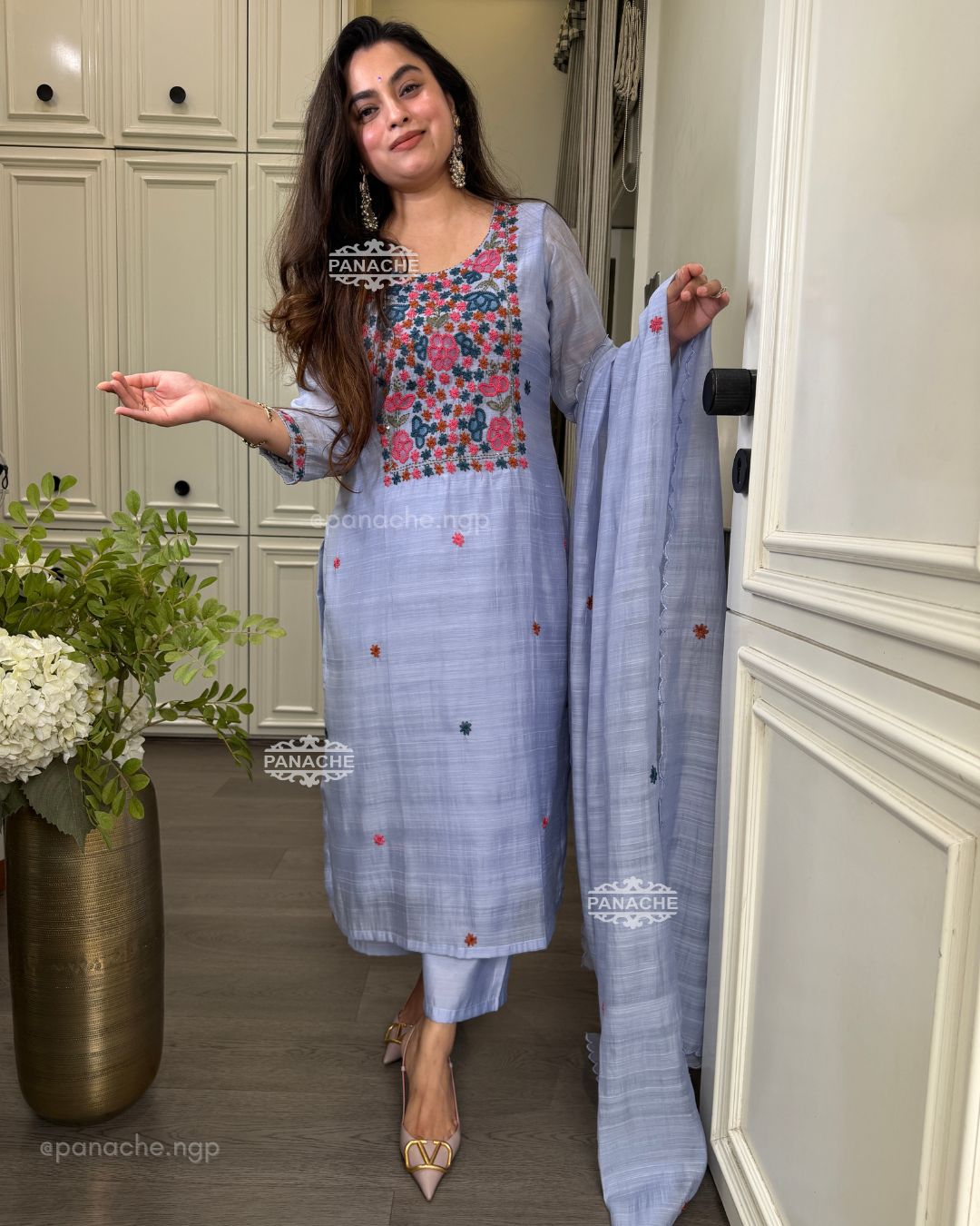 Aaira suit set