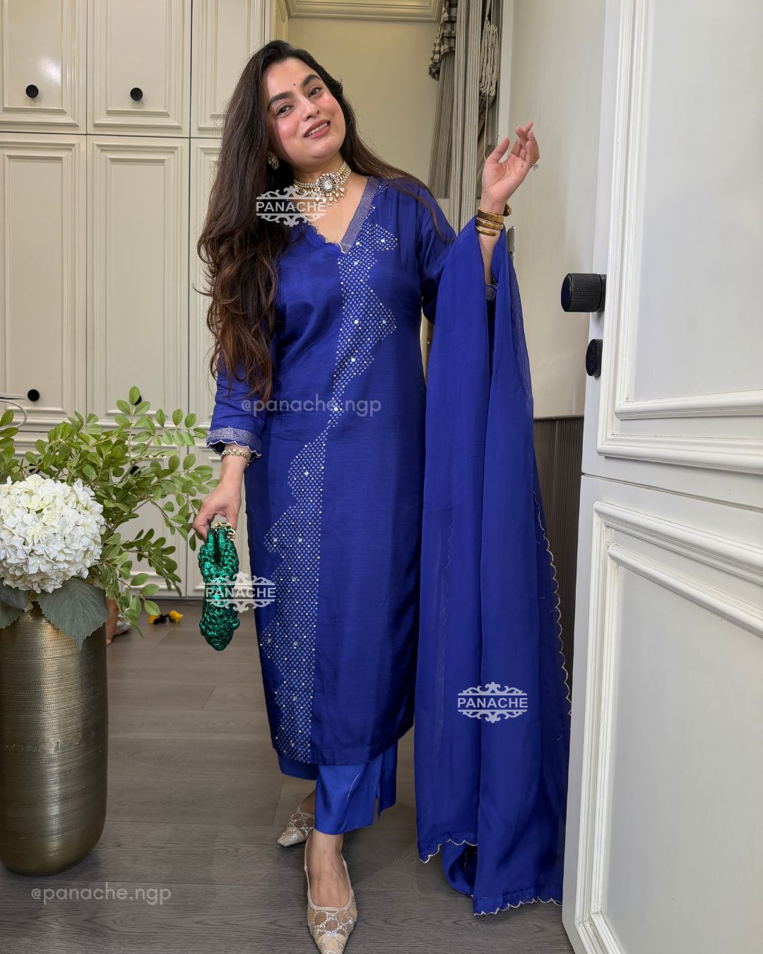 Leher Bandhani suit set